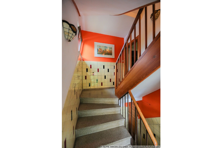 Treppe zum Hochparterre