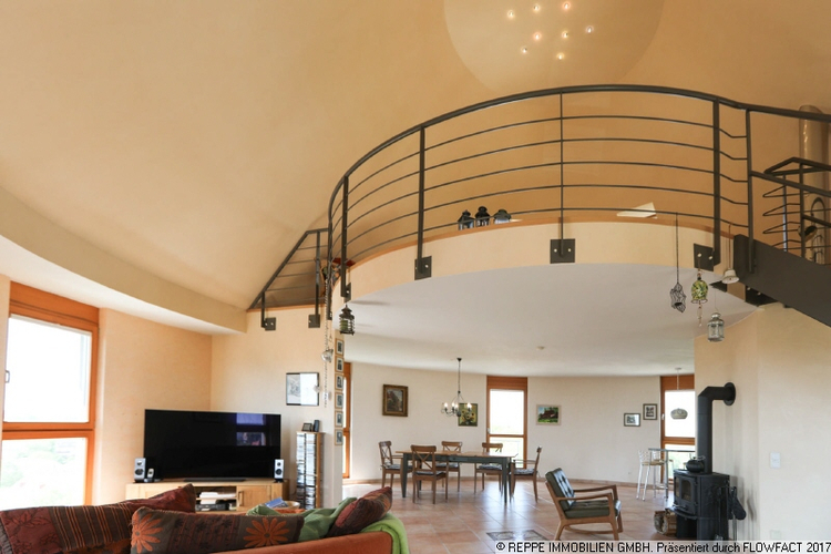 Wohnzimmer Hauptwohnung mit Galerie