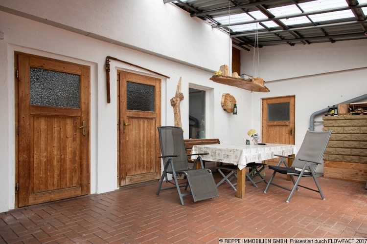 Überdachter Sitzplatz