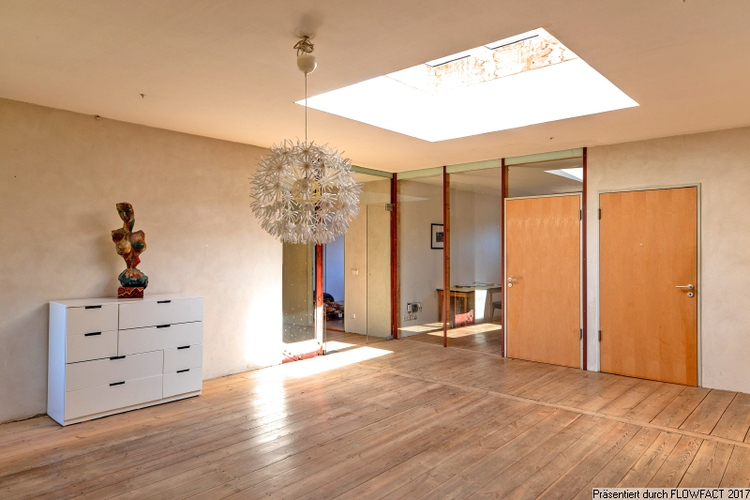 Halle Loft