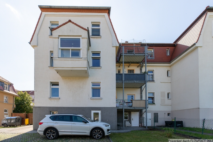 Rückseite mit Balkonen