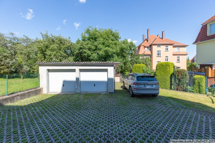 Garagen im Innenhof